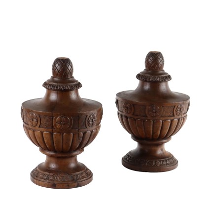Paar Alte Vasen Anfang des XIX Jhs Geschnitztes Walnuss Holz